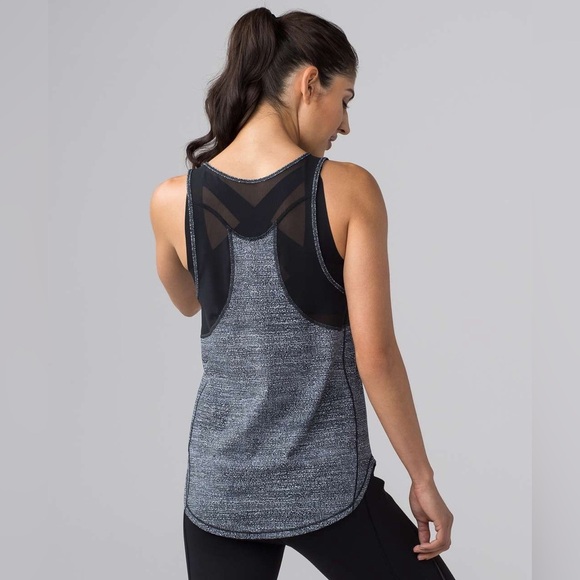 Lululemon Sculpt Tank II in Salt Alpine White Black Size 6 - Picture 3 of 7